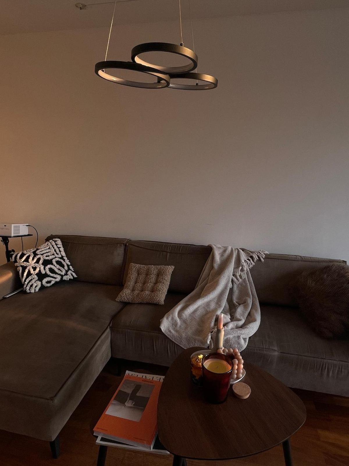 Large West With Balcony Apartamento