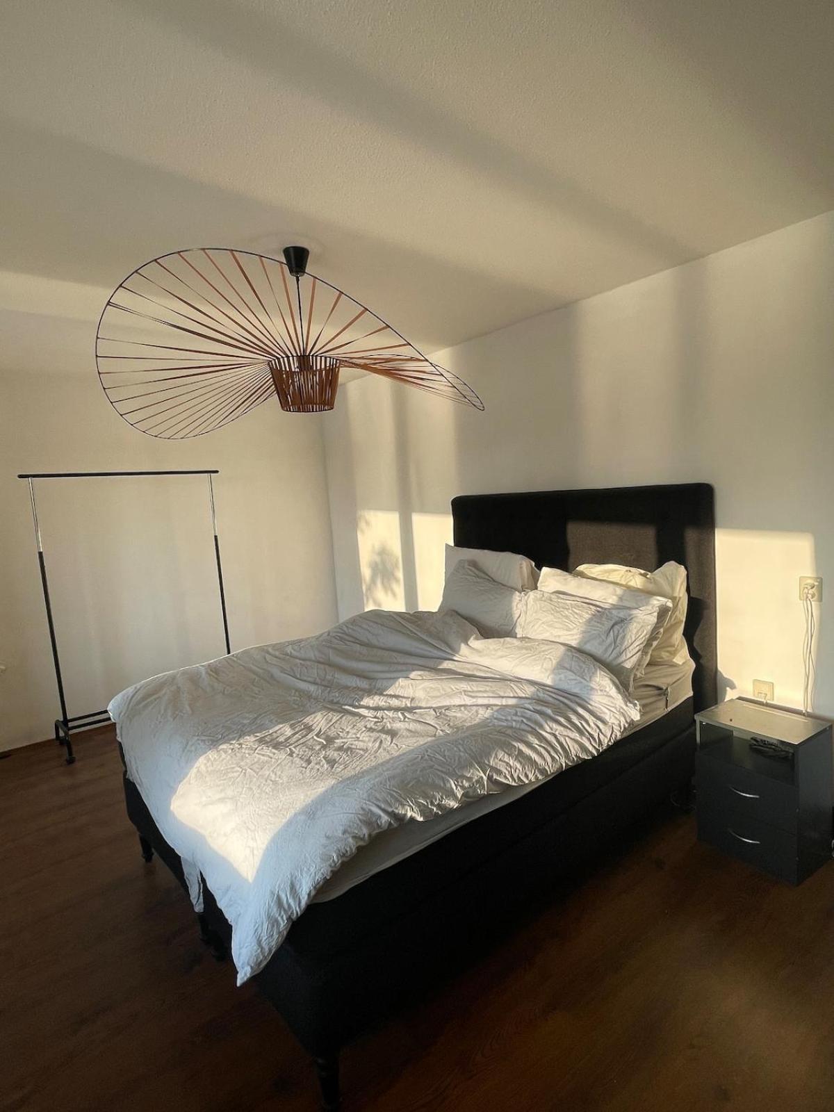 Large West With Balcony Apartamento *